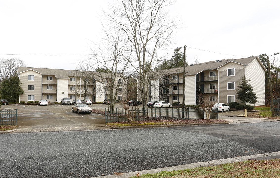 Underwood Square Apartments in Durham, NC - Building Photo