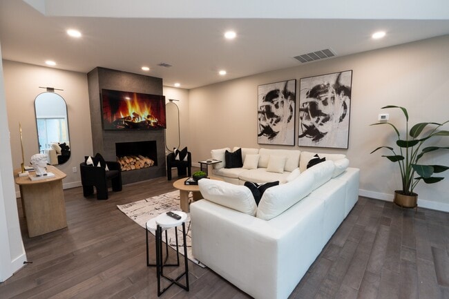 property at 10023 Piping Rock Ln