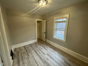 1440 N 28th St in Milwaukee, WI - Foto de edificio - Building Photo