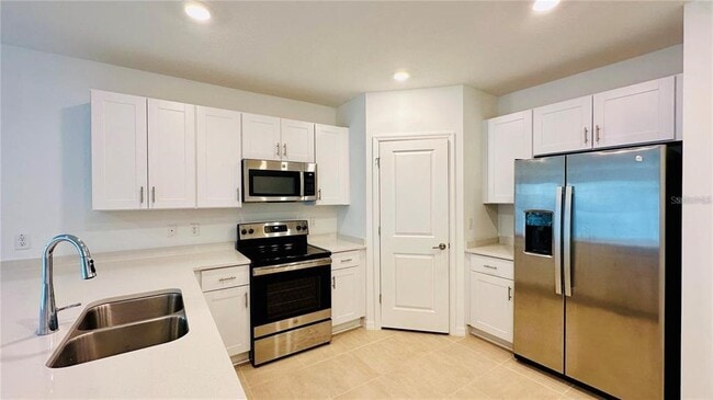 2627 Fernleaf St in Auburndale, FL - Building Photo - Building Photo