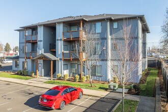 Howard Commons in Salem, OR - Foto de edificio - Building Photo