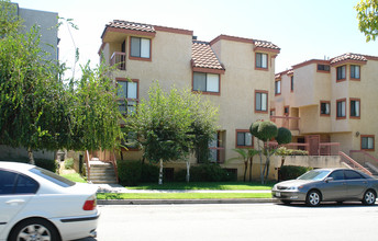 410 Milford St in Glendale, CA - Building Photo - Building Photo