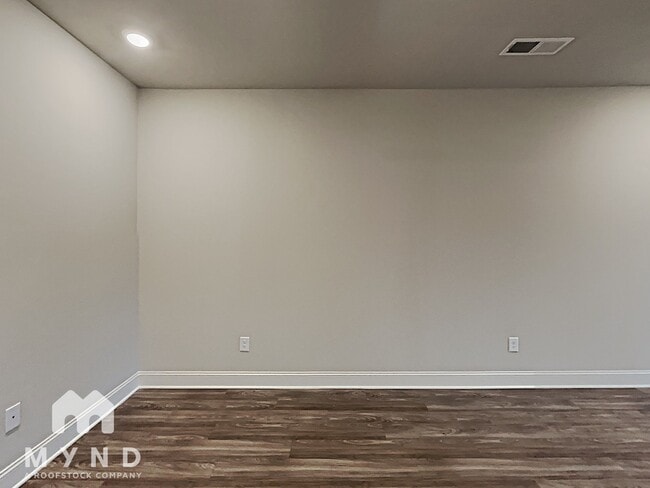 3413 Sumersbe court in College Park, GA - Building Photo - Building Photo