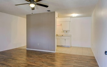 1617 Turquoise Rd, Unit A in Bullhead City, AZ - Building Photo - Building Photo