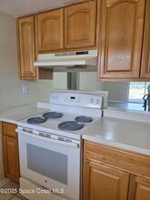 102 Preston Ln in Melbourne, FL - Building Photo - Building Photo