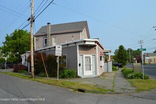 202 Foxhall Ave in Kingston, NY - Building Photo