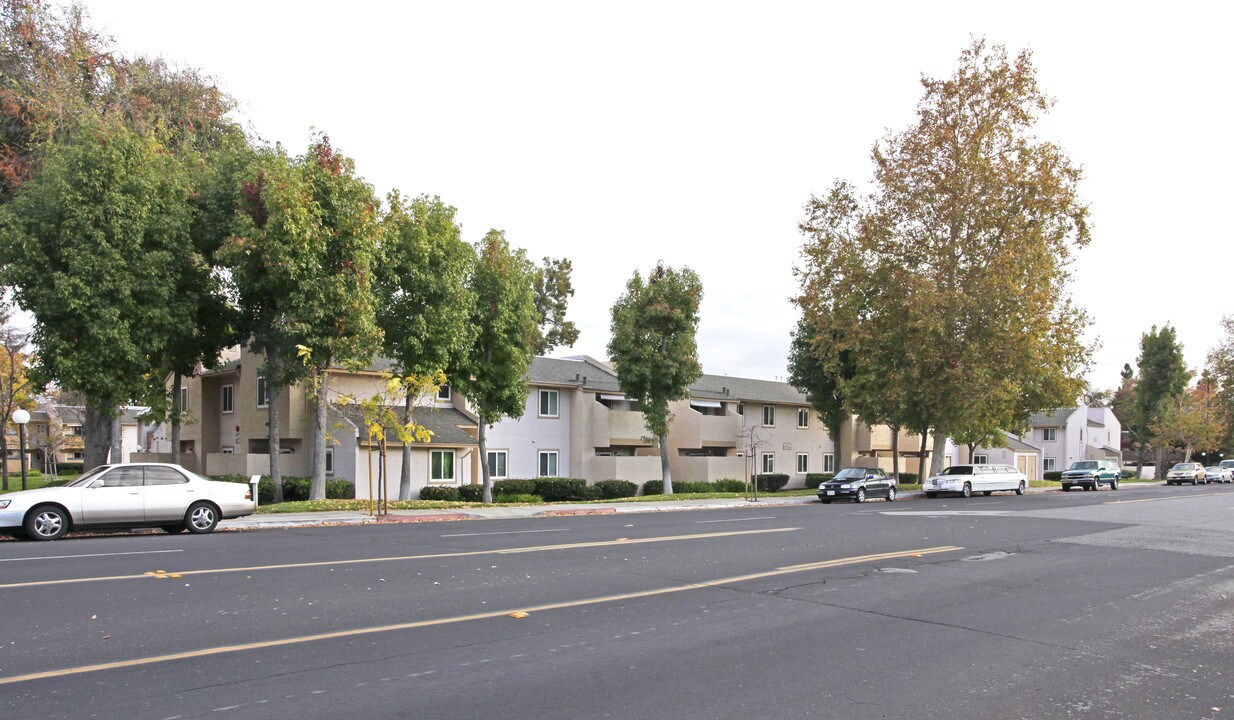 Moreland Apartments in San Jose, CA - Foto de edificio