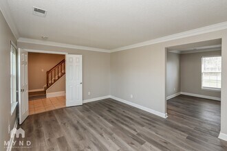 11200 Leadenhall Ln, Unit 215 in Charlotte, NC - Foto de edificio - Building Photo