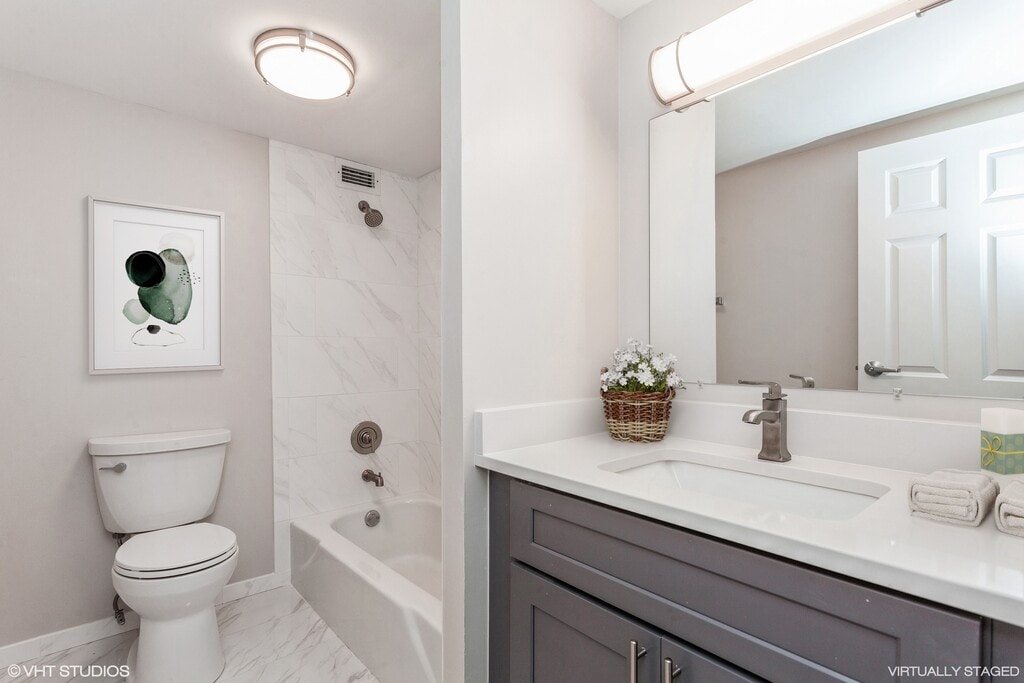 Spinning Wheel Apartments Hinsdale, IL Apartments