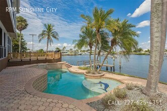 769 Kingston Ct in Apollo Beach, FL - Building Photo - Building Photo