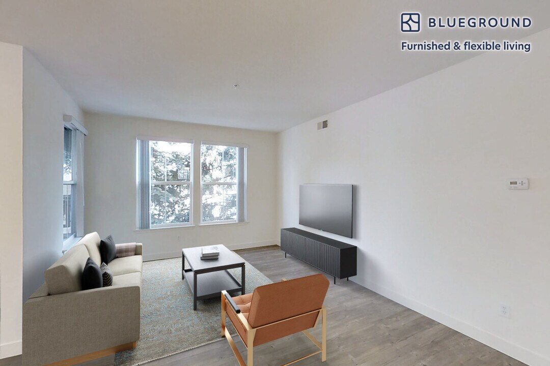 1257 Lakeside Dr in Sunnyvale, CA - Building Photo