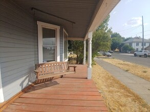 602 S Main St in Pendleton, OR - Building Photo - Building Photo