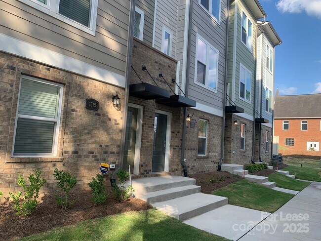 1311 Cerium Wy in Charlotte, NC - Building Photo - Building Photo