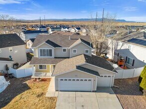 2205 Meadowlark Ln in Pueblo, CO - Building Photo - Building Photo