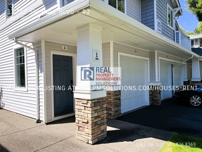 13712 SW Hall Blvd in Tigard, OR - Building Photo - Building Photo