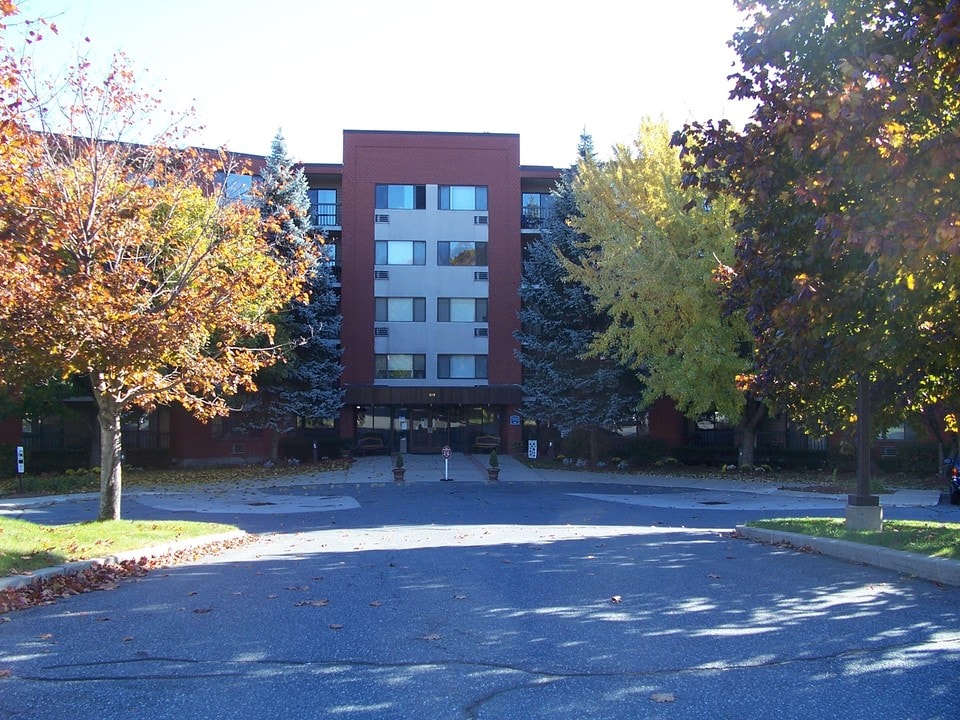 Plantation Towers in Worcester, MA - Building Photo