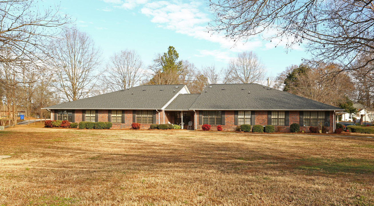 Chesterfield Villas in Lancaster, SC - Building Photo