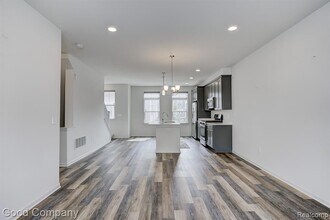 2500 Normandy Rd in Royal Oak, MI - Building Photo - Building Photo