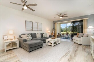 1035 Tarpon Cove Dr, Unit 1603 in Naples, FL - Building Photo - Building Photo