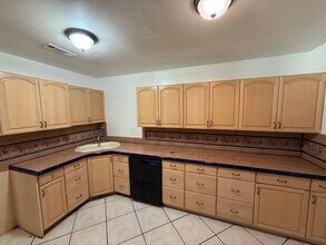 6240 Adobe Dr in San Diego, CA - Building Photo - Building Photo