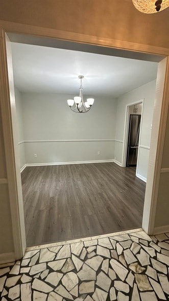 3226 Sycamore View Rd in Memphis, TN - Building Photo - Building Photo
