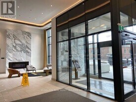 130 River St in Toronto, ON - Building Photo