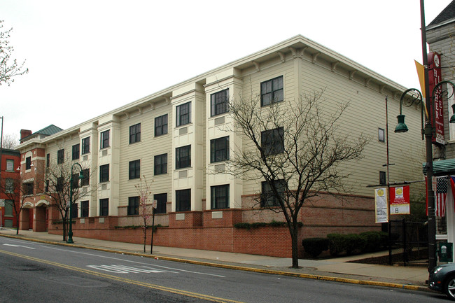 Penn's Common Court Apartments in Reading, PA - Building Photo - Building Photo