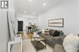 78 Delena Ave N in Hamilton, ON - Building Photo - Building Photo