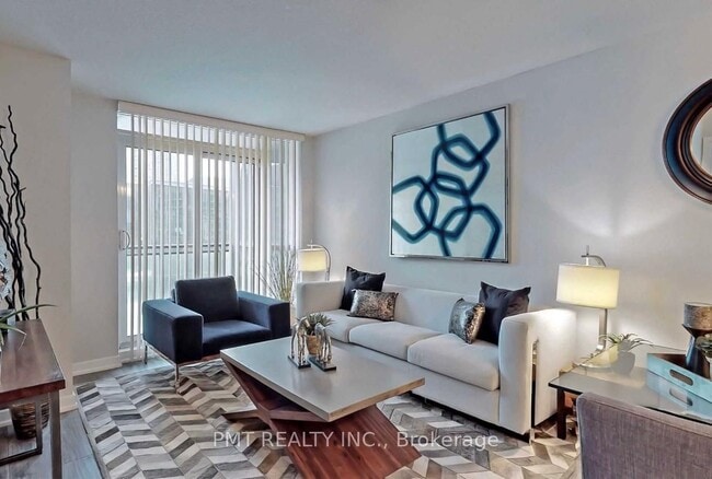 18-2818 Harbour St in Toronto, ON - Building Photo - Building Photo