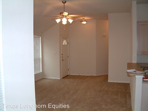 2113 Ragland Rd in Mansfield, TX - Building Photo - Building Photo