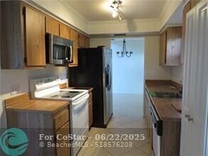 10849 NW 30th Pl in Sunrise, FL - Building Photo - Building Photo