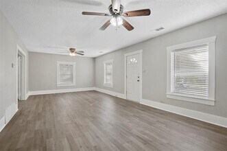 509 E Heron St in Denison, TX - Foto de edificio - Building Photo