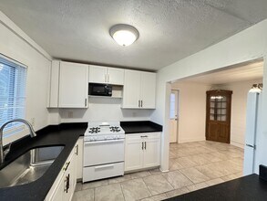 4364 Ave F in Newport, MI - Building Photo - Building Photo