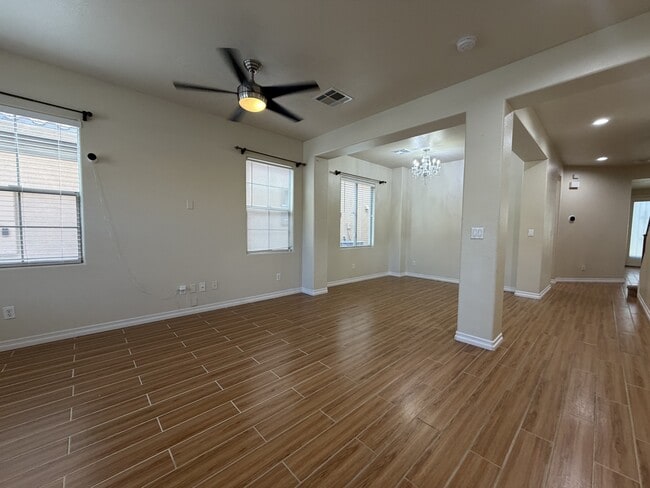 32 Delighted Ave in North Las Vegas, NV - Building Photo - Building Photo