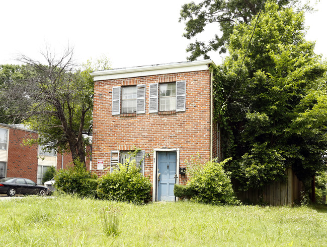 97 Belvedere Blvd in Memphis, TN - Building Photo - Building Photo