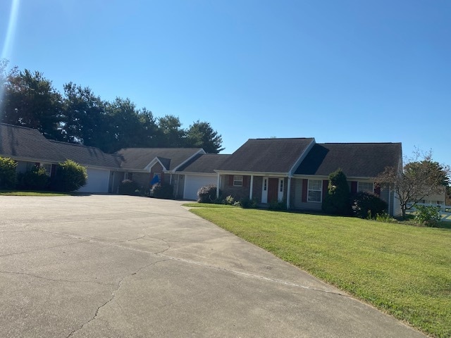 property at 2929 E Buckskin Dr