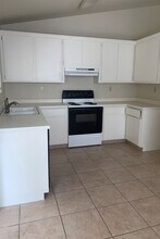 405 Goldrun Dr in Modesto, CA - Building Photo - Building Photo