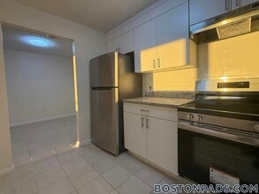 51 Hill Rd in Belmont, MA - Foto de edificio - Building Photo