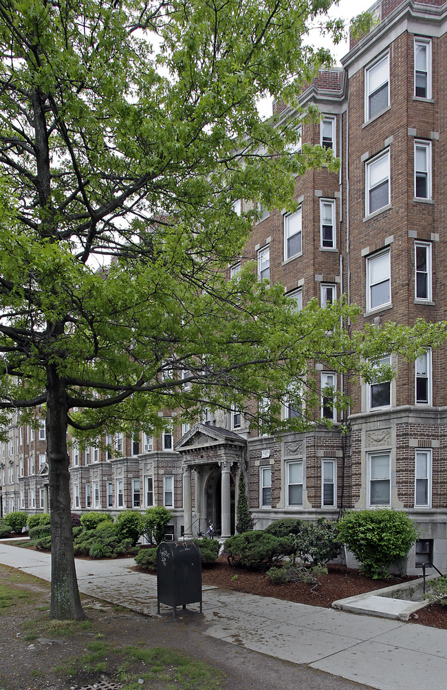 1175 Boylston St in Boston, MA - Foto de edificio - Building Photo