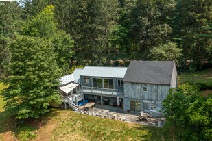 359 Nettleton Hollow Rd in Washington, CT - Building Photo