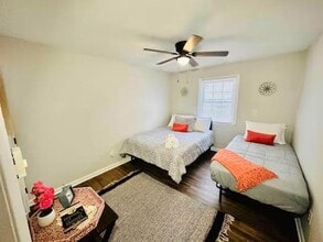 135 E Walnut St in Danville, KY - Building Photo - Building Photo