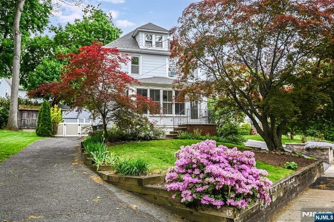 property at 15 Bergen St