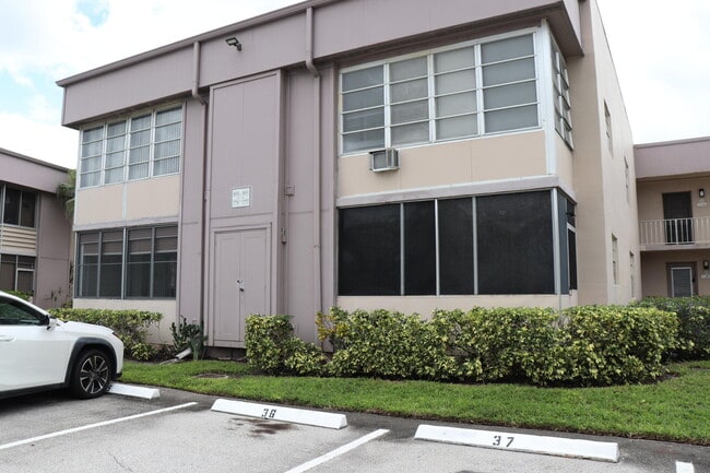 property at 801 Flanders Dr