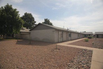 12611-13 N 113th Ave in Youngtown, AZ - Building Photo - Other