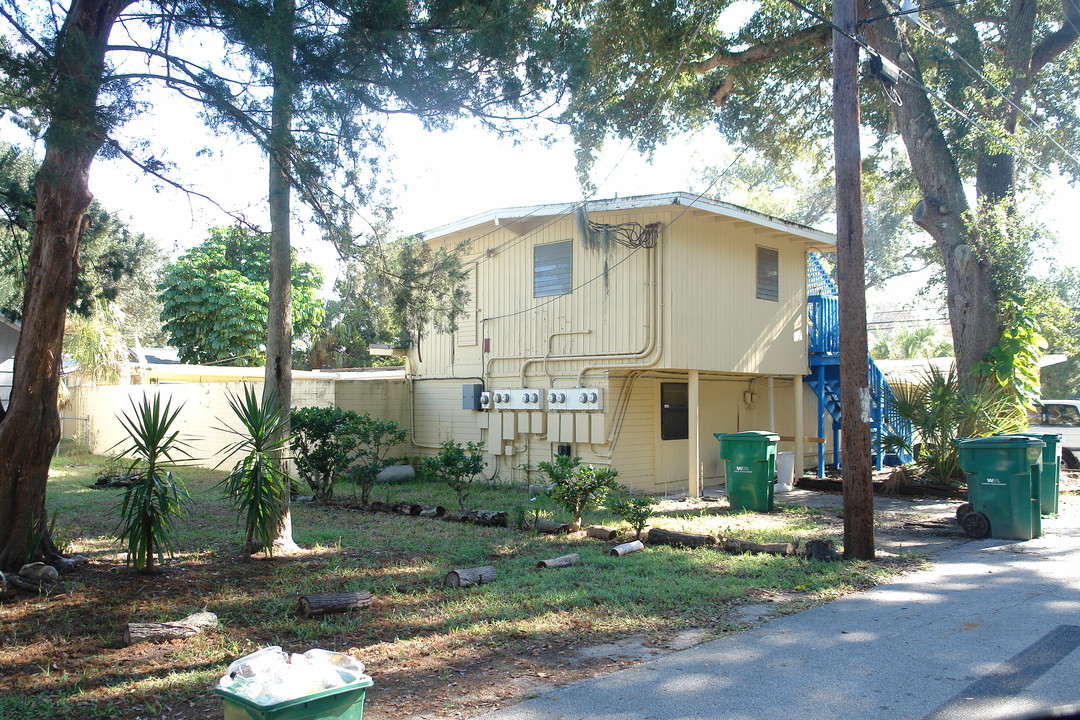 430 8th St in Holly Hill, FL - Building Photo