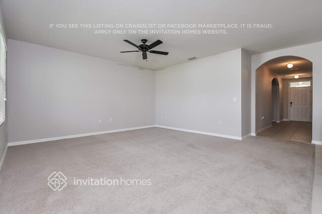 10028 Geese Trail Cir in Sun City Center, FL - Foto de edificio - Building Photo