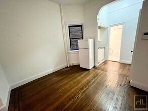 EAST 58 STREET in New York, NY - Building Photo - Building Photo