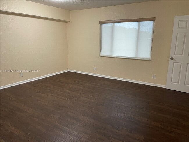 7390 NW 38th St in Hollywood, FL - Building Photo - Building Photo