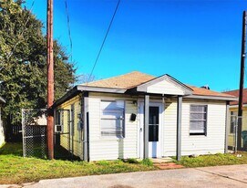 3117 Christie St in Houston, TX - Building Photo