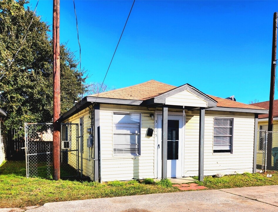 3117 Christie St in Houston, TX - Building Photo